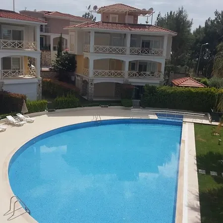 Pool Front Lux Tripleks Villa Kusadasi